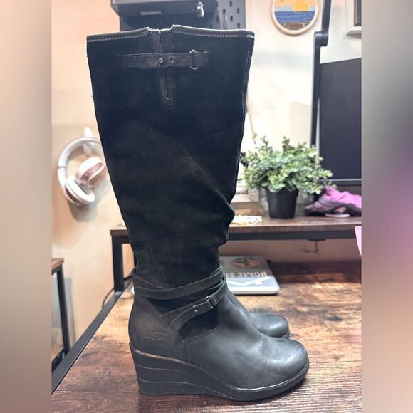 UGG Lesley Tall Leather Wedge Boots. Black Size 6 - Picture 1 of 11